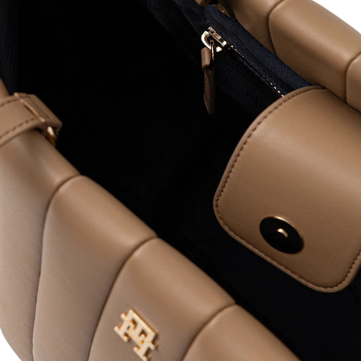 TOMMY HILFIGER Women Handbag