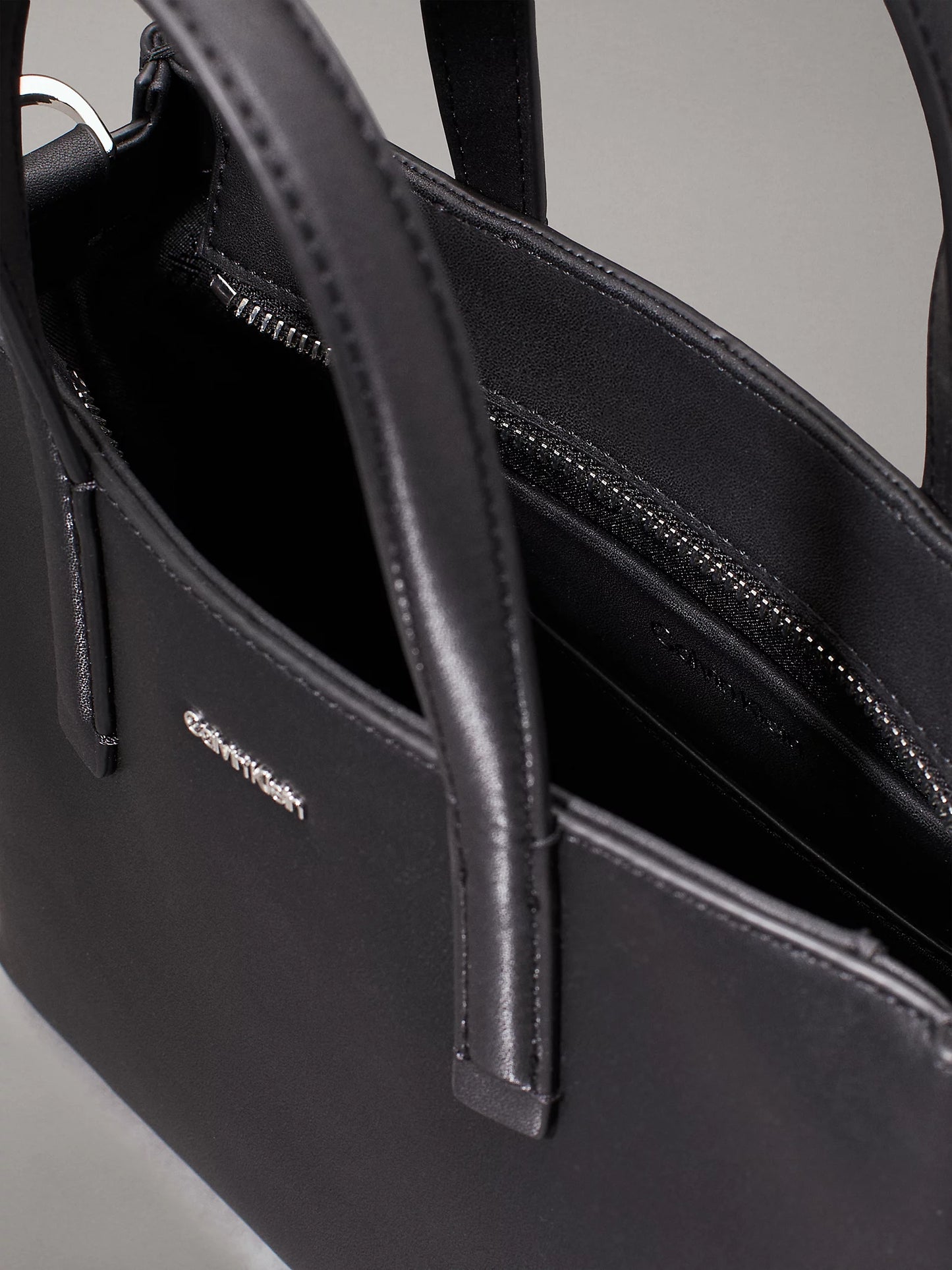 CALVIN KLEIN Handbag