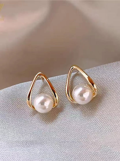 925 Sterling Silver Imitation Pearl Stud Earrings