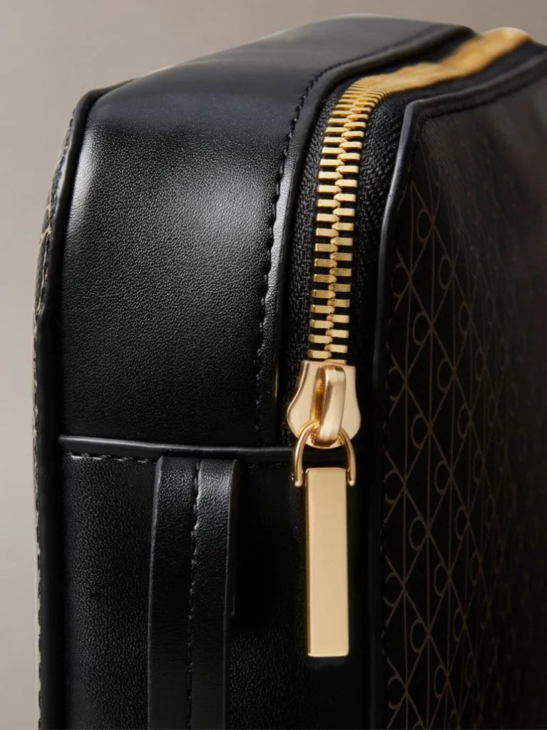 CALVIN KLEIN Women Crossbody Bag