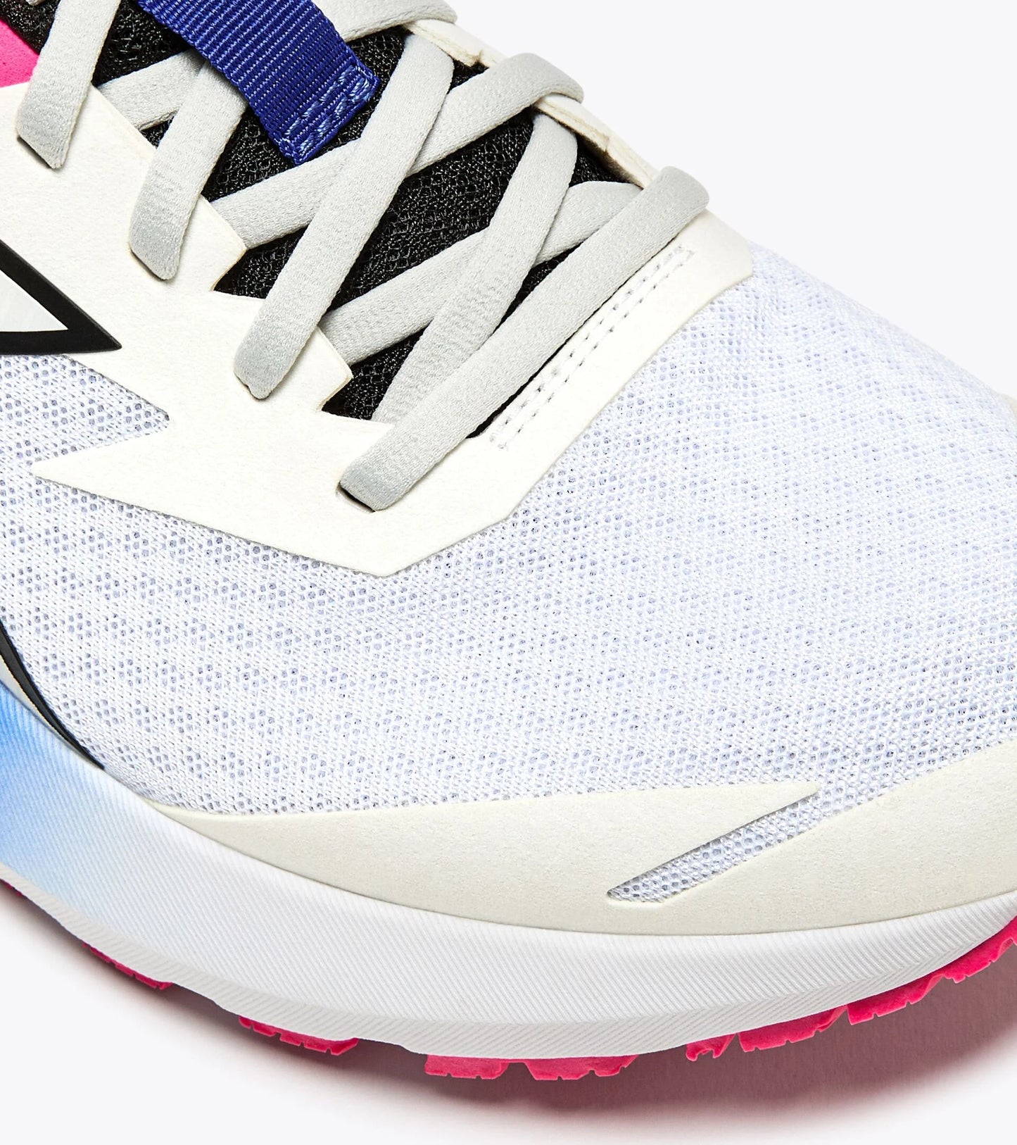 DIADORA Mythos Blushield Vigore 3 Sneakers