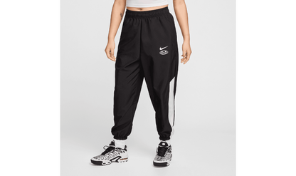NIKE Women Sweatpants